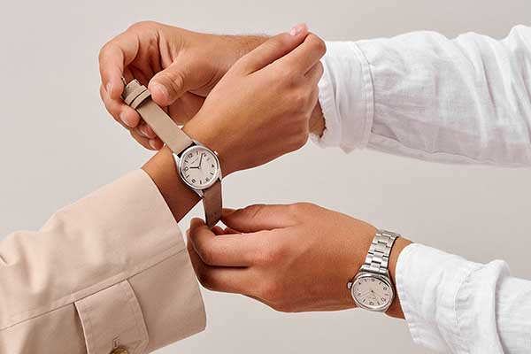Tặng đồng hồ xin lỗi người yêu